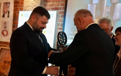 Prof. Tomasz Kajdanowicz z Dolnośląskim Kluczem Sukcesu 2025