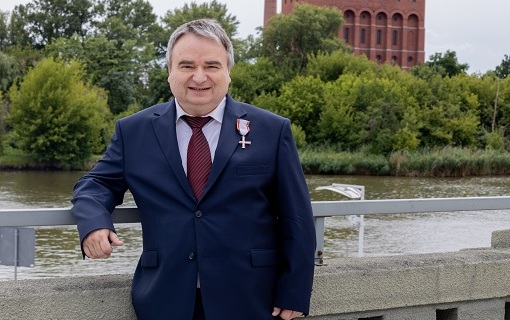 Prof. Dariusz Król kawalerem Krzyża Wolności i Solidarności